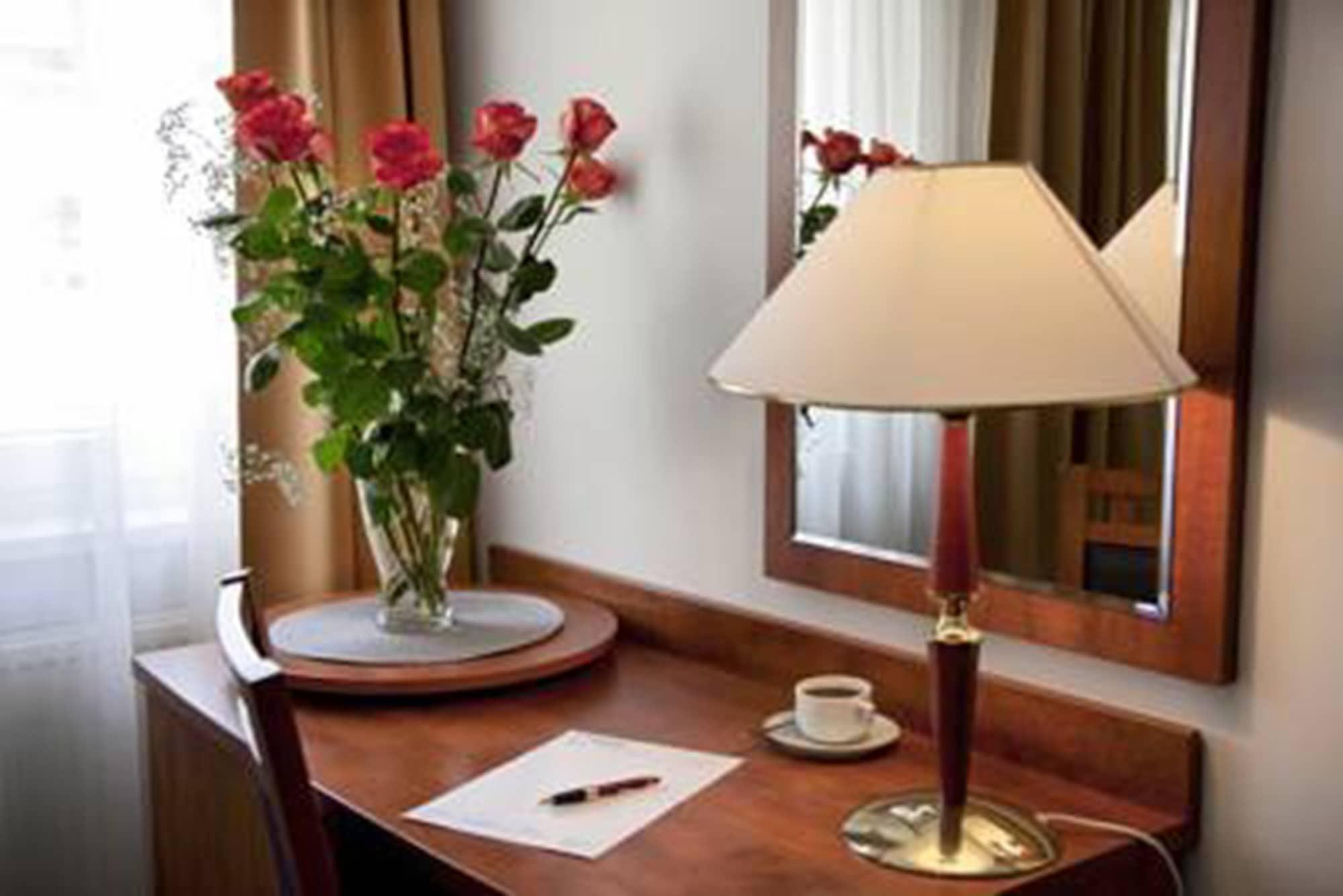 Hotel Atrium Charlottenburg Berlin Oda fotoğraf