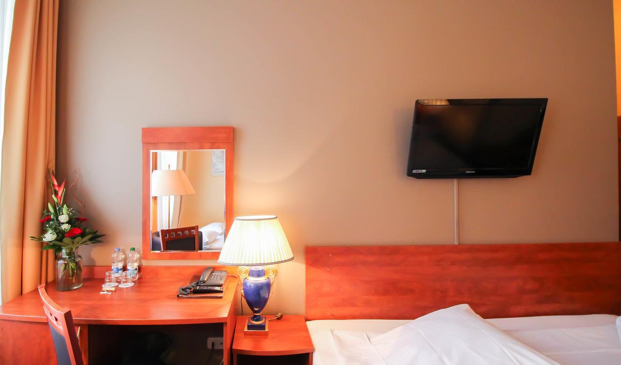 Hotel Atrium Charlottenburg Berlin Dış mekan fotoğraf